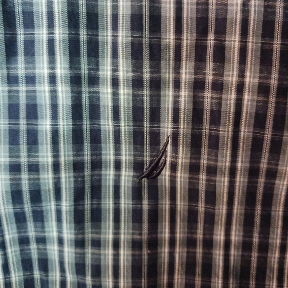 NAUTICA MENS Wrinkle Resistant Cotton Long Sleeve Shirt Size 16 32/33 - Picture 3 of 8